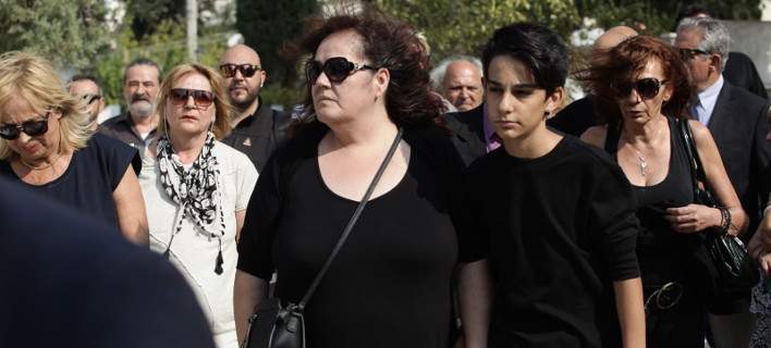 Δάκρυα αποχαιρετισμού για τον Ανδρέα Μπάρκουλη ΦΩΤΟ