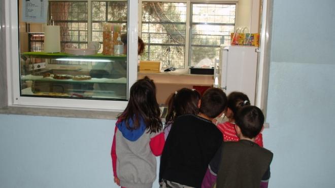 "Φέσι" 20.000 ευρώ στα σχολικά κυλικεία στην Αιγιάλεια