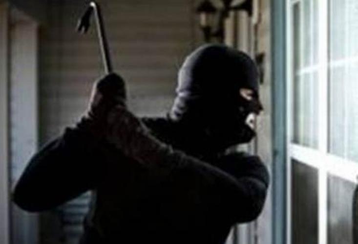 Πάτρα: "Εφιάλτης" για ηλικιωμένη - Τέσσερις αλλοδαποί "μπούκαραν" στο σπίτι της τα ξημερώματα - Στο νοσοκομείο η 75χρονη