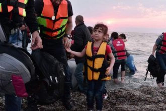 Συναγερμός στο Αιγαίο μετά τον εκβιασμό Ερντογάν για τους πρόσφυγες