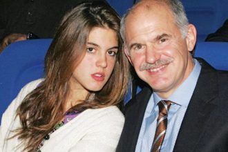 Η σέξι εμφάνιση της κόρης του Γιώργου Παπανδρέου στην παραλία - ΦΩΤΟΓΡΑΦΙΑ