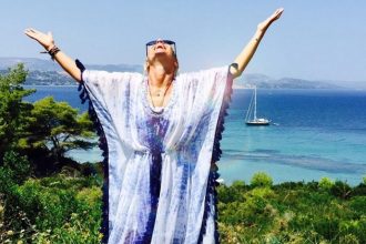 Στην Κεφαλονιά για διακοπές η Μαρία Μπεκατώρου