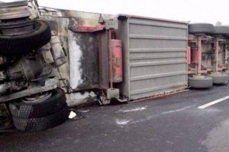 Εγνατία Οδός: Συγκρούστηκαν δυο νταλίκες - Εγκλωβίστηκε άτομο