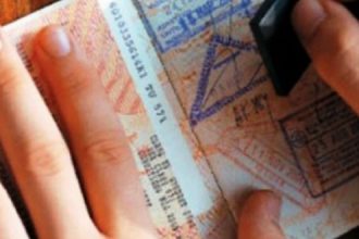 Εργαστήριο πλαστών εγγράφων εντοπίστηκε στην Κυψέλη