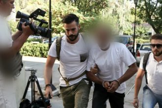 Κορωπί: 41χρονος για την σύζυγό του που δολοφονήθηκε: «Με πήρε τηλέφωνο πριν ξεψυχήσει»