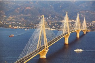 Τα μήνυματα της Γέφυρας "Χαρίλαος Τρικούπης" για τα 12α γενέθλια της - ΦΩΤΟΓΡΑΦΙΕΣ