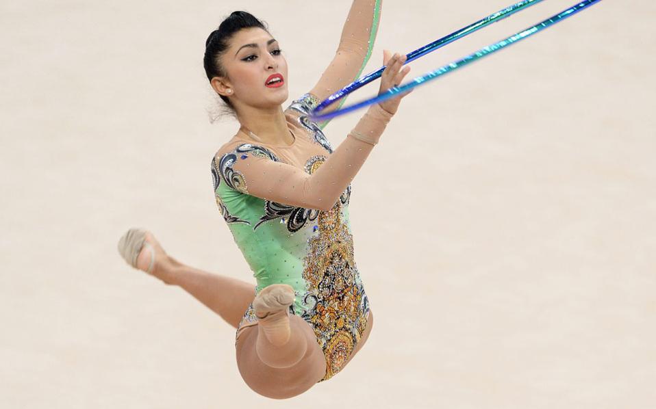 Ρυθμική: Ελπίδες για Φίλιου μετά τη μπάλα, το στεφάνι και την κορδέλα