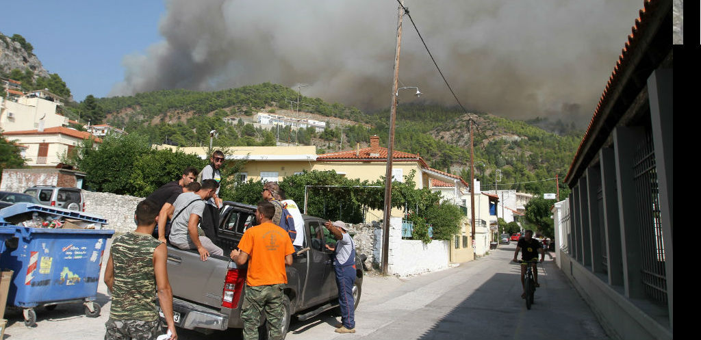 Αναζωπυρώσεις στη μεγάλη πυρκαγιά στη Βόρεια Εύβοια