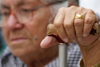 Δυτική Ελλάδα: Ποιοι ανασφάλιστοι υπερήλικες δικαιούνται το επίδομα Κοινωνικής Αλληλεγγύης