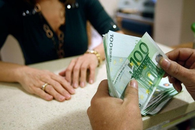 Μειώθηκαν οι καταθέσεις τον Ιούλιο