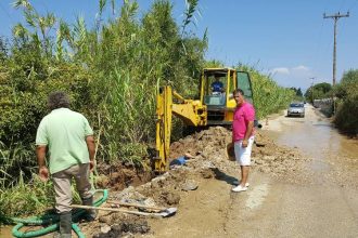 Χωρίς νερό παραμένει η παραλιακή ζώνη της δυτικής Αχαΐας - Αγώνας δρόμου της ΔΕΥΑΔ για την αποκατάταση σοβαρής βλάβης