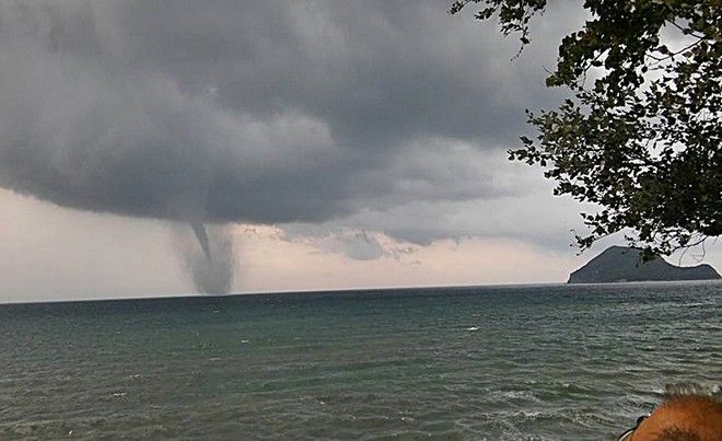 Δυτική Ελλάδα: Πλημμύρες ανεμοστρόβιλοι χαλάζι και καταιγίδες-Η κακοκαιρία άφησε πίσω της εικόνες καταστροφής