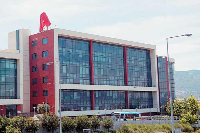 Με εντολή εισαγγελέα ο Αlpha θα πάρει το τηλεοπτικό υλικό της δημοπρασίας