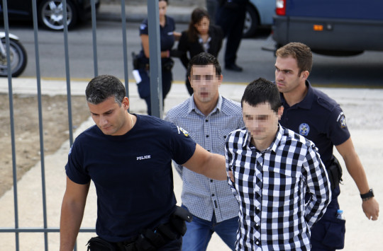 Χωρίς ίχνος μεταμέλειας ο πατέρας της Άννυ - «Έπεσε στο μπάνιο! Από εκεί είναι τα αίματα»