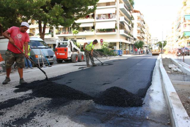 Πάτρα: Συνεργεία από σήμερα στη Μαιζώνος - Ασφαλτόστρωση από Πλατεία Γεωργίου έως Πατρέως - Μετ' εμποδίων η κυκλοφορία