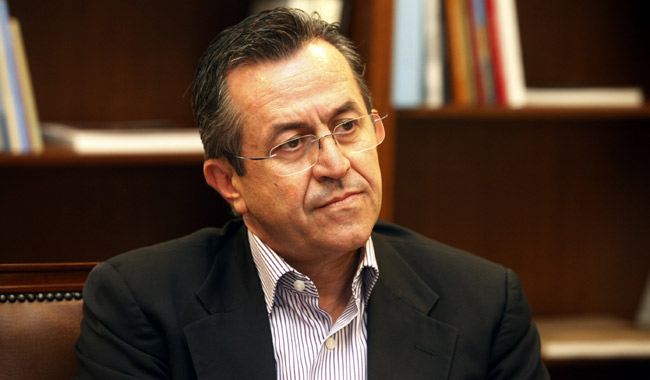 Ερώτηση του Νίκου Νικολόπουλου για το ΙΙΕΚ «Ωμέγα» στην Πάτρα - "Έχει άδεια;"
