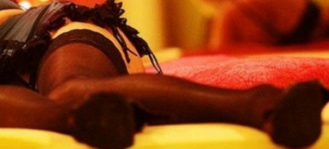 Δέκα συλλήψεις κατά τη διάρκεια ελέγχων σε πέντε οίκους ανοχής