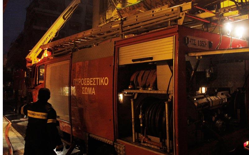 Πάτρα: Συναγερμός στην Πυροσβεστική για καπνούς σε πρατήριο υγρών καυσίμων