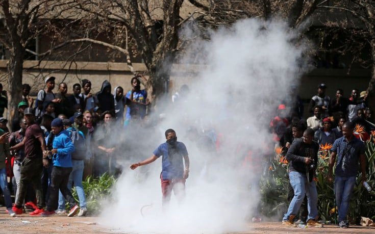 Νότια Αφρική: Άγριες συγκρούσεις για τα δίδακτρα στα Πανεπιστήμια