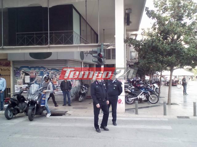 Πάτρα: "Σαφάρι" της ΕΛ.ΑΣ για το κυκλοφοριακό και την εφαρμογή της ελεγχόμενης στάθμευσης - Στο δρόμο ο Αστυνομικός Διευθυντής Αχαΐας - ΦΩΤΟΓΡΑΦΙΕΣ