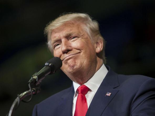 Ο Τραμπ αντιμέτωπος με καταγγελίες σεξουαλικής παρενόχλησης