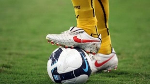 Σέντρα, με το βλέμμα στο ντέρμπι