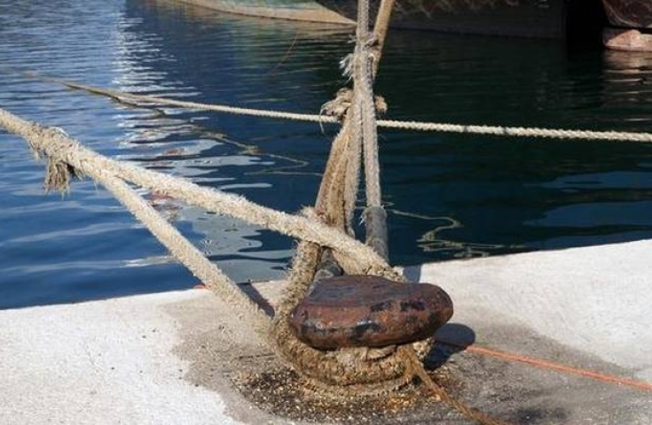 Πάτρα: Σοβαρό ατύχημα στο λιμάνι - Άνδρας τραυματίστηκε όταν βρέθηκε ανάμεσα σε δύο φορτηγά!