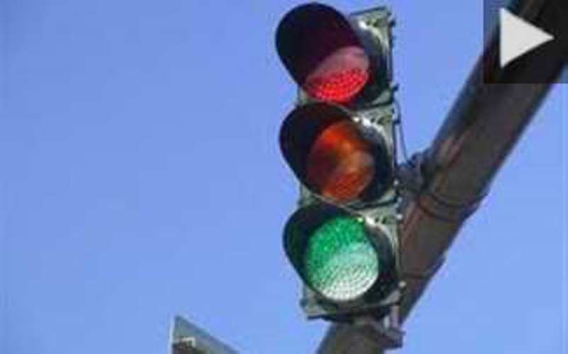 Πάτρα: ΠΡΟΣΟΧΗ - Δεν λειτουργούν τα φανάρια στην Ακρωτηρίου - Σε διασταύρωση καρμανιόλα