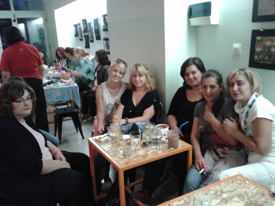 Πάτρα: Ποια είναι η πρωτοτυπία της καφετέριας "Γέφυρες" - Άρχισε η λειτουργία της