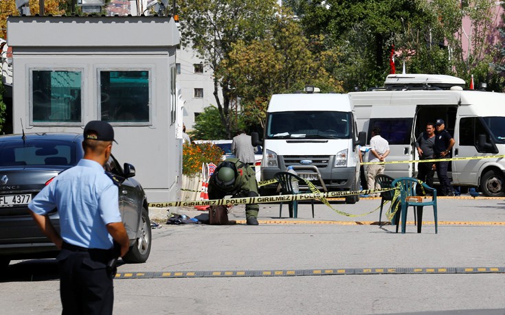 Κωνσταντινούπολη: Βομβιστές αυτοκτονίας αυτοανατινάχθηκαν στην Άγκυρα