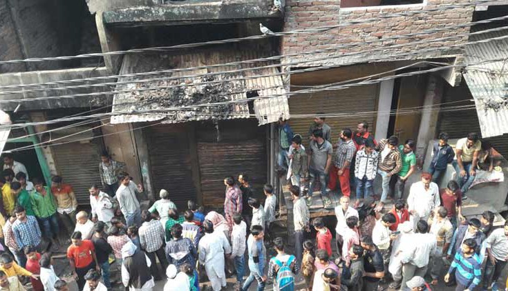 Ινδία: Φρικτός θάνατος στις φλόγες για 15 εργάτες