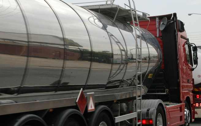 Υπουργείο Οικονομικών: Υποχρεωτικά τα GPS στα βυτιοφόρα ενάντια στο λαθρεμπόριο