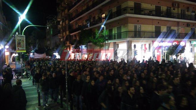 Πάτρα: Δείτε ΖΩΝΤΑΝΑ την πορεία για το Πολυτεχνείο