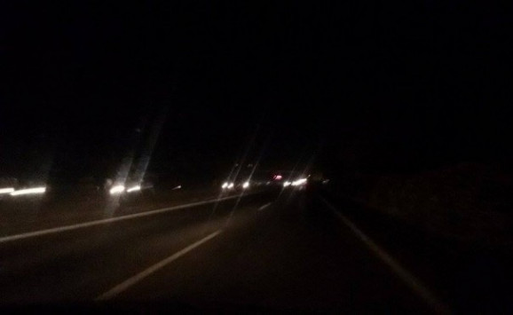 Στο σκοτάδι για περισσότερο από μια εβδομάδα η Πατρών - Πύργου στο ύψος του Αλισσού - Κίνδυνος ατυχήματος