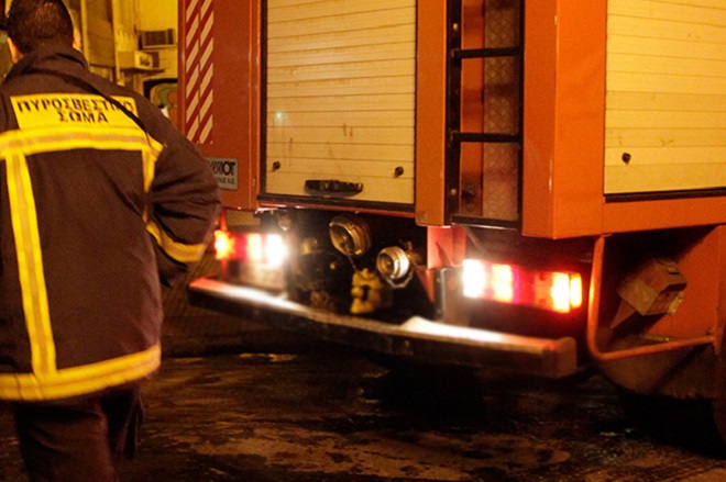 Στάχτη έγινε το σπίτι 74χρονης τα ξημερώματα - Καταστράφηκε ολοσχερώς, μεγάλη κινητοποίηση της Πυροσβεστικής