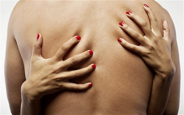 Πάτρα: Το μασάζ ήταν ... πονηρό - "Ντου" της ΕΛ.ΑΣ. σε "ροζ" κέντρο αισθητικής!