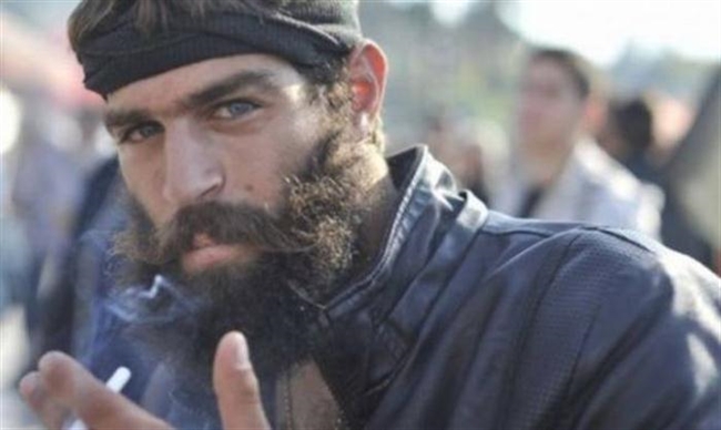 Βίντεο κλιπ με τον Κρητικό αγρότη που είχε αναστατώσει τις γυναίκες!