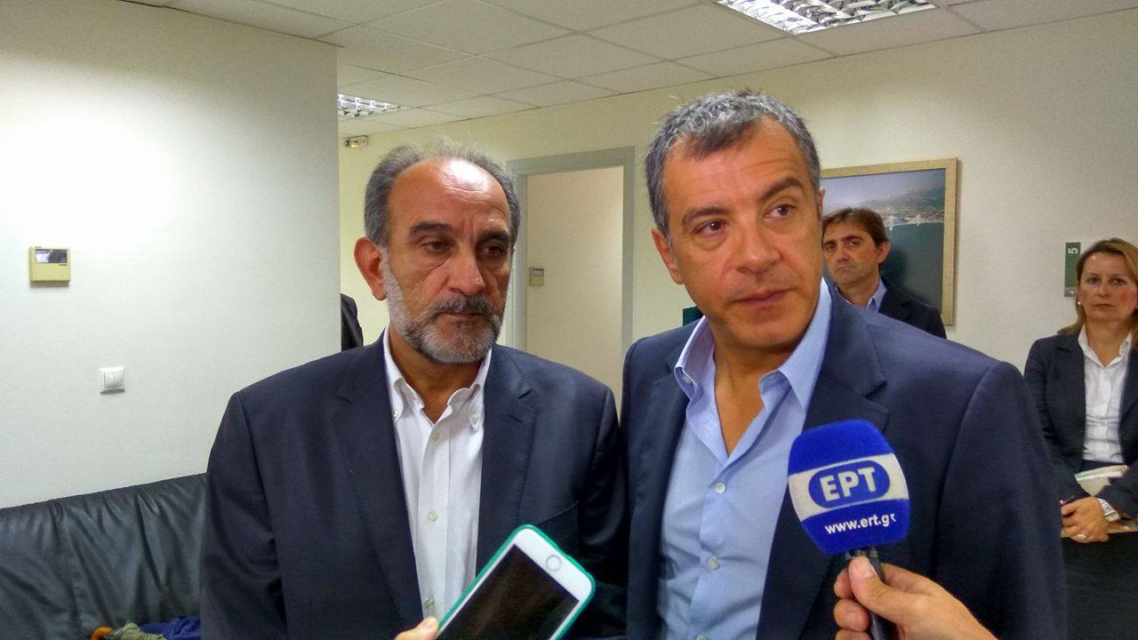 Θεοδωράκης από Πάτρα: "Πρέπει να πείσουμε και να πιέσουμε..." - Τί είπε ο αρχηγός του Ποταμιού για τις δημοσκοπήσεις και την Πατρών - Πύργου - ΒΙΝΤΕΟ