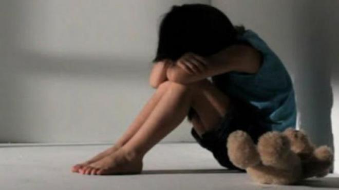 Βρετανία: 12χρονος έβλεπε πορνό και μετά βίαζε την αδελφή του!