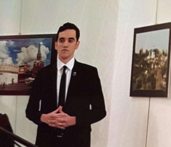 Αυτός είναι ο δράστης της δολοφονικής επίθεσης στον Ρώσο Πρέσβη