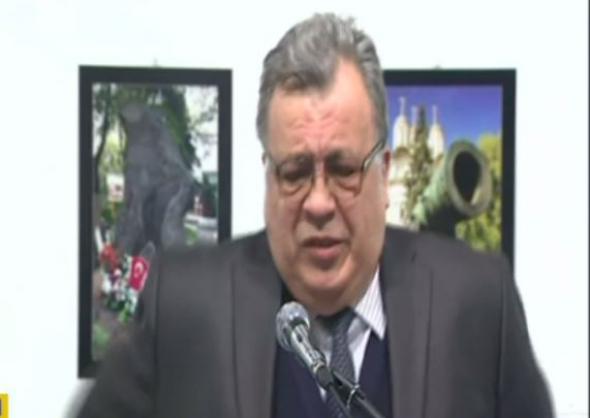 Άγκυρα: Καρέ καρέ η δολοφονική επίθεση κατά του Ρώσου Πρέσβη - ΒΙΝΤΕΟ