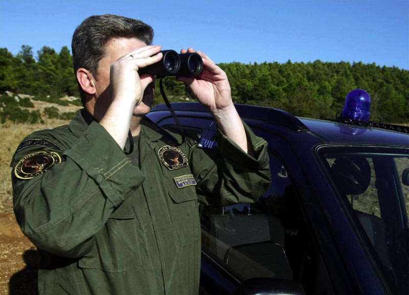 Λαθροκυνηγός πήγε να χτυπήσει με το αυτοκίνητό του θηροφύλακες - Επεισοδιακή καταδίωξη στα ορεινά του Δήμου Ερυμάνθου