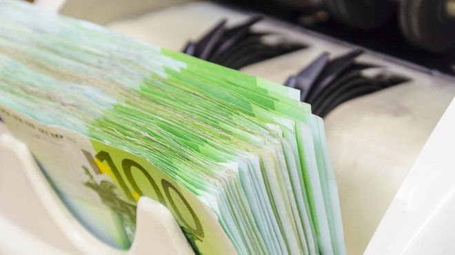 ΤτΕ: Τα capital controls έφεραν αύξηση των εσόδων από ΦΠΑ