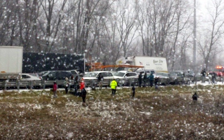 Τρεις νεκροί σε καραμπόλα με πάνω από 40 οχήματα στο Μίτσιγκαν - ΒΙΝΤΕΟ