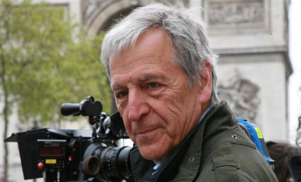 Γαβράς σε Μέρκελ: Βγάλτε έξω τους Έλληνες από τη φυλακή στην οποία βρίσκονται