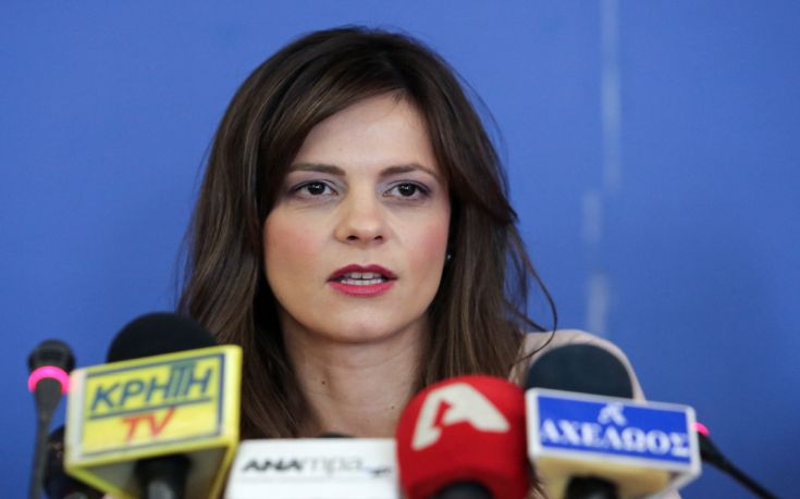 Έφη Αχτσιόγλου: H απονομή της σύνταξης θα γίνεται εντός τριμήνου από την υποβολή της αίτησης