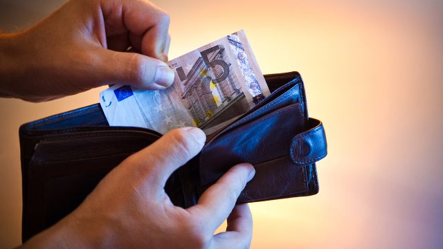 Ξεκινά η υποβολή των αιτήσεων για την καταβολή του κοινωνικού εισοδήματος αλληλεγγύης- Τι πρέπει να γνωρίζετε
