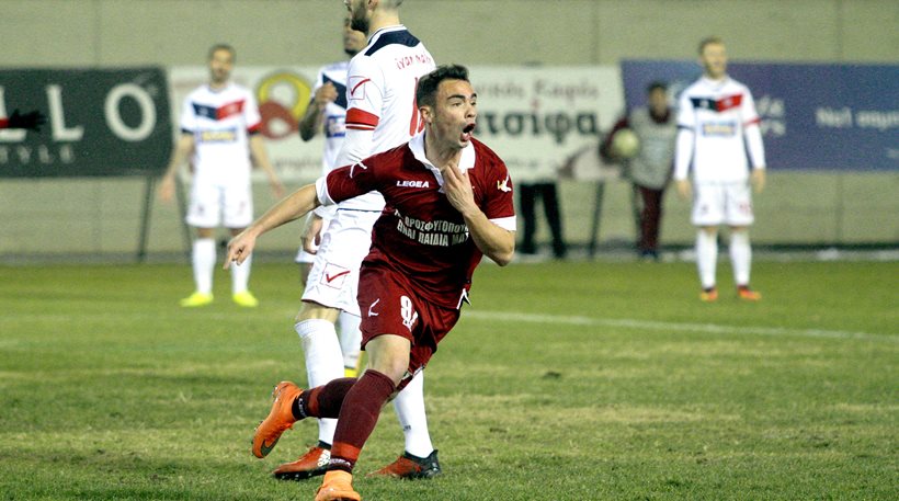 Νίκη με δέκα και ανατροπή η Λάρισα, 2-1 τη Βέροια