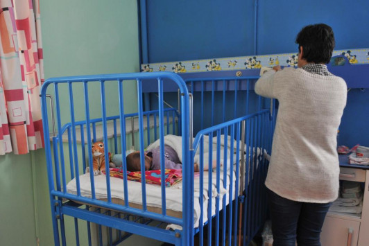 Πάτρα: Προοσήλθε στην Ασφάλεια η μητέρα των εγκαταλελειμμένων παιδιών- Παρήλθε το αυτόφωρο και δεν μπορεί να συλληφθεί- ΚΑΤΕΠΕΙΓΟΥΣΑ έρευνα διέταξε ο Άρειος Πάγος