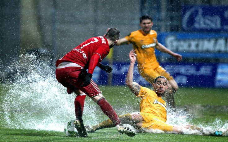 Μπλόκαρε στη «λίμνη» της Τρίπολης ο Ολυμπιακός